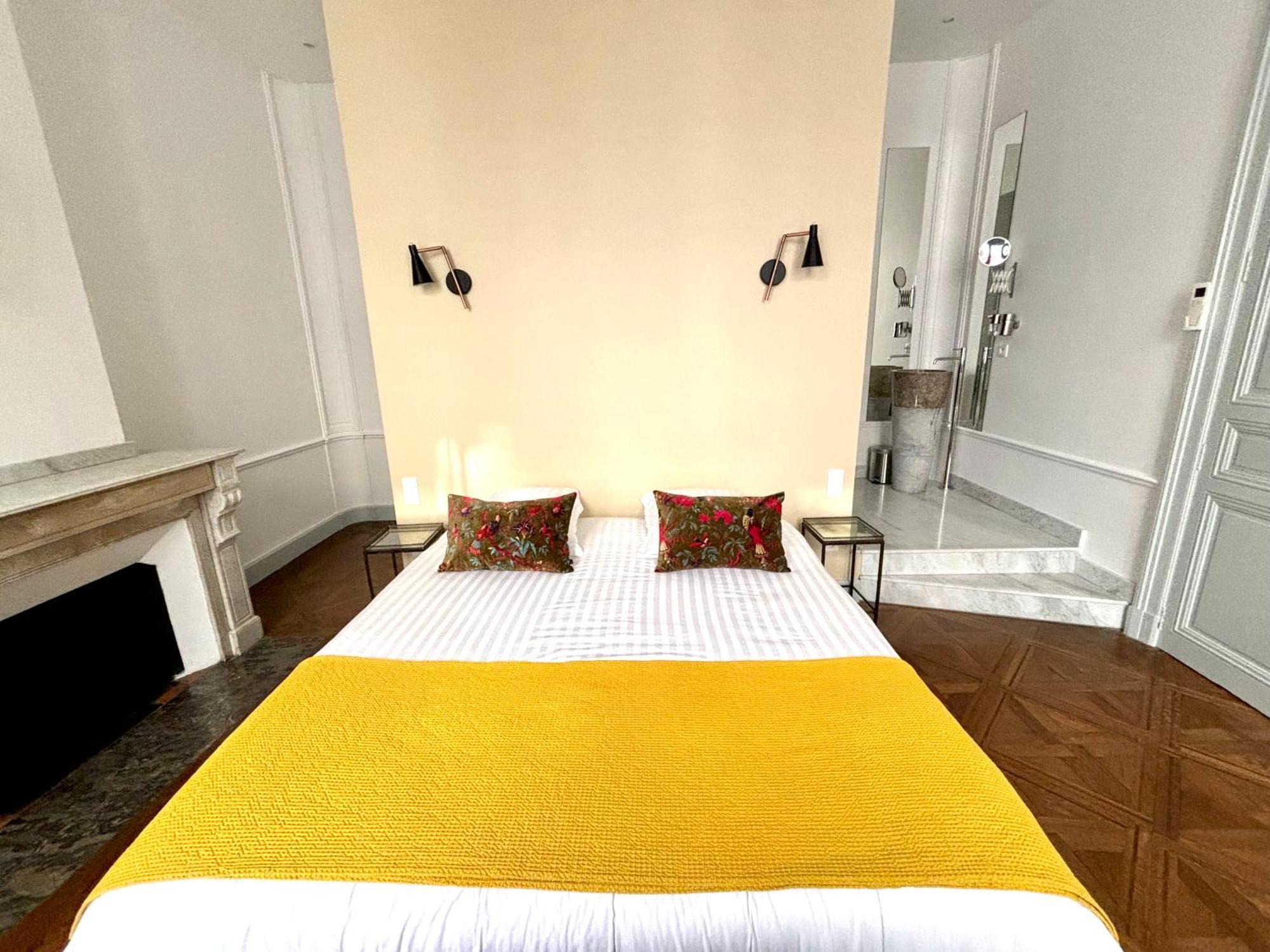 B&B Les Chambres D'Aime Carcassonne Exteriör bild
